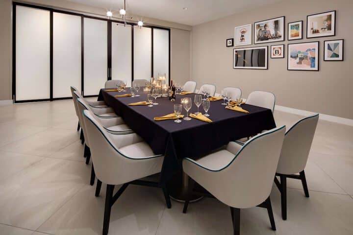 Dining 37 of 78