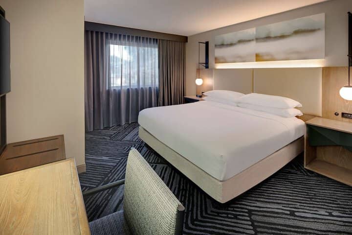 Room 10 of 78